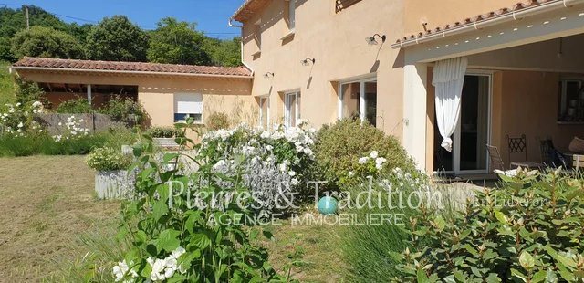 Image No.2-8 Bed House for sale