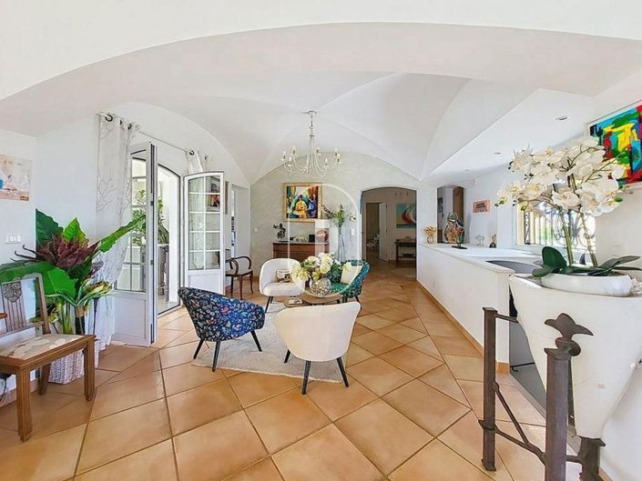 Image No.5-4 Bed House for sale