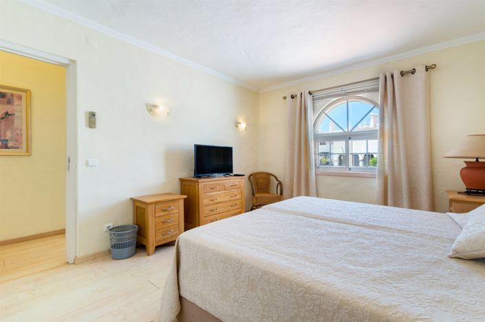 Image No.18-2 Bed Apartment for sale