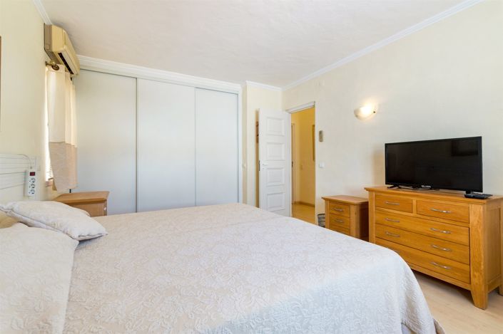 Image No.19-2 Bed Apartment for sale