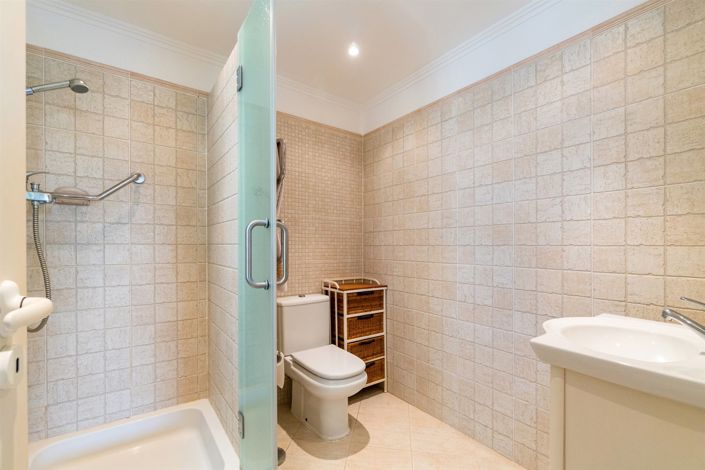 Image No.27-2 Bed Apartment for sale