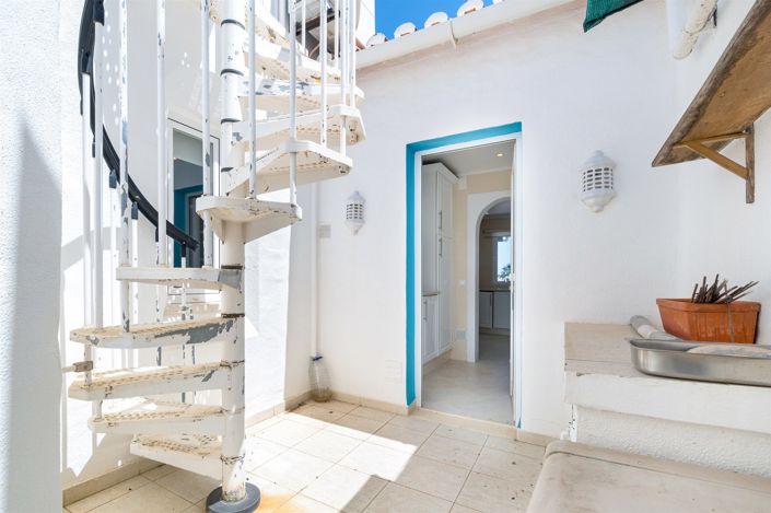 Image No.28-2 Bed Apartment for sale