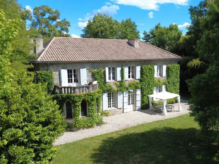 An Elegant 19th-Century Country House
