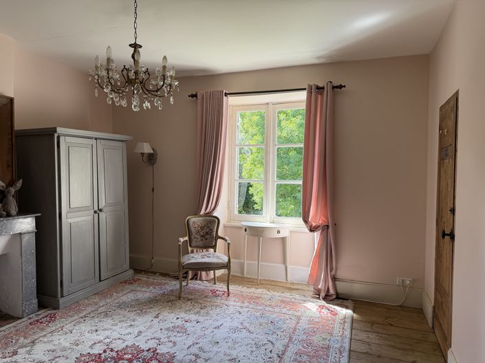 Image No.12-5 Bed House for sale
