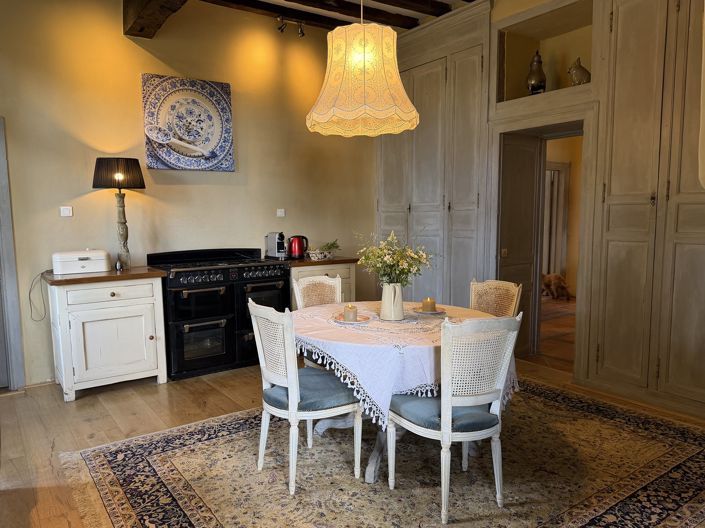 Image No.7-5 Bed House for sale