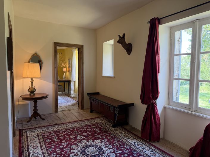 Image No.9-5 Bed House for sale