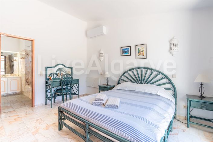 Image No.11-4 Bed House for sale