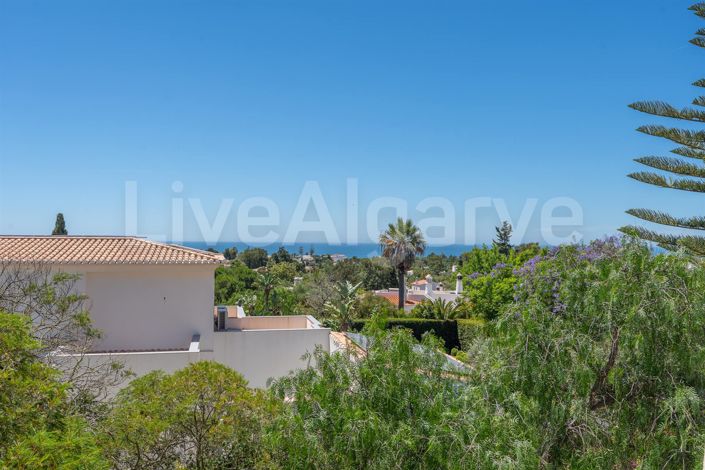 Image No.37-4 Bed House for sale