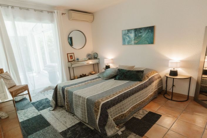 Image No.10-4 Bed House for sale