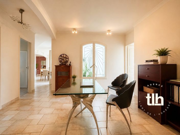 Image No.16-4 Bed Property for sale