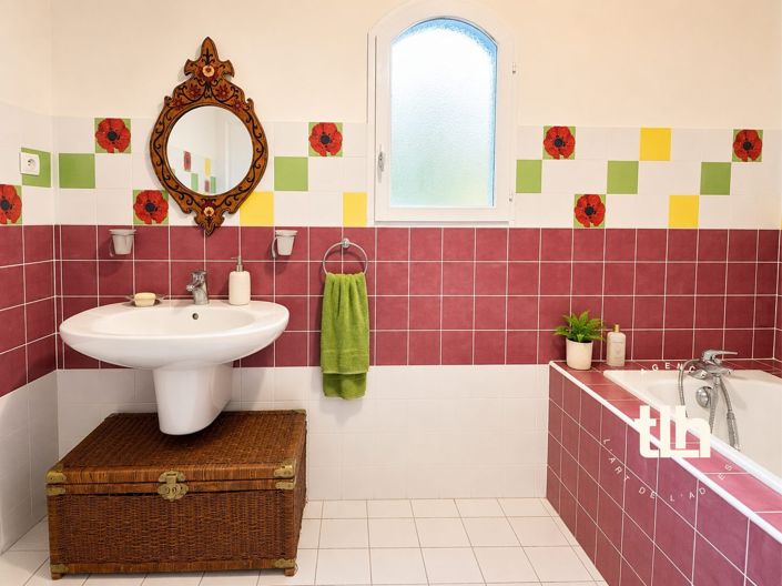 Image No.25-4 Bed Property for sale