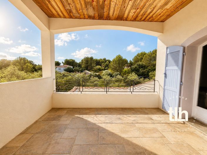 Image No.28-4 Bed Property for sale