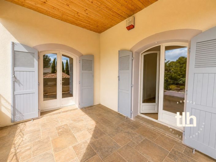 Image No.30-4 Bed Property for sale