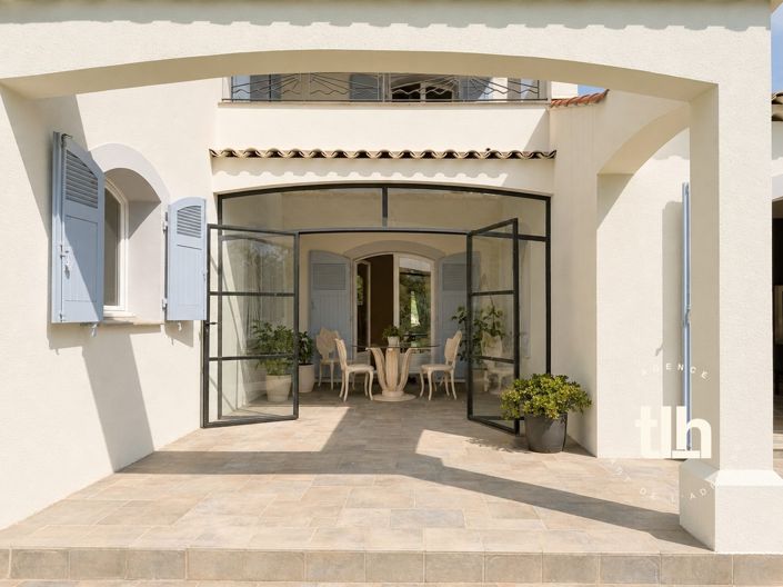 Image No.9-4 Bed Property for sale