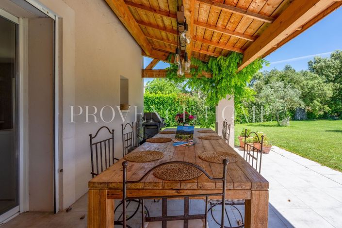 Image No.10-4 Bed Property for sale