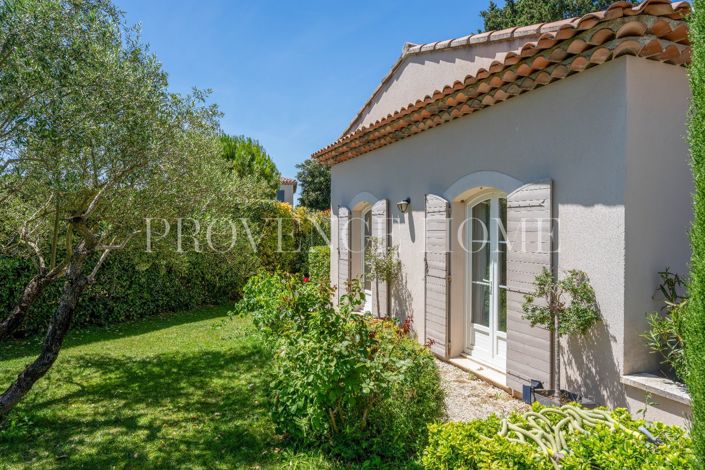 Image No.12-4 Bed Property for sale