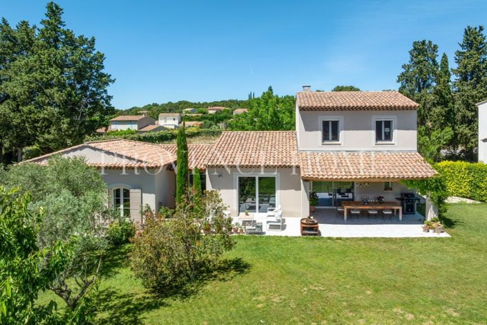 Image No.4-4 Bed Property for sale