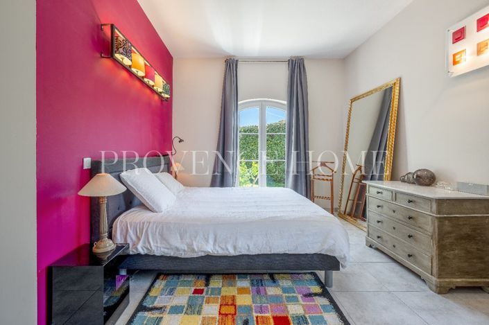 Image No.7-4 Bed Property for sale