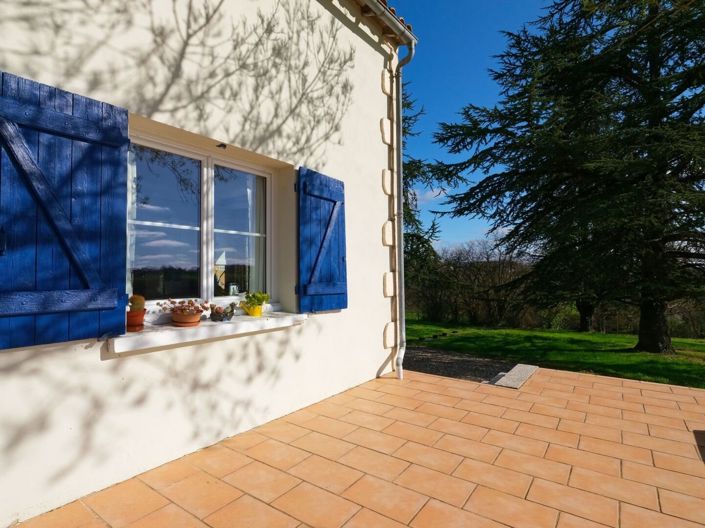 Image No.10-7 Bed House for sale