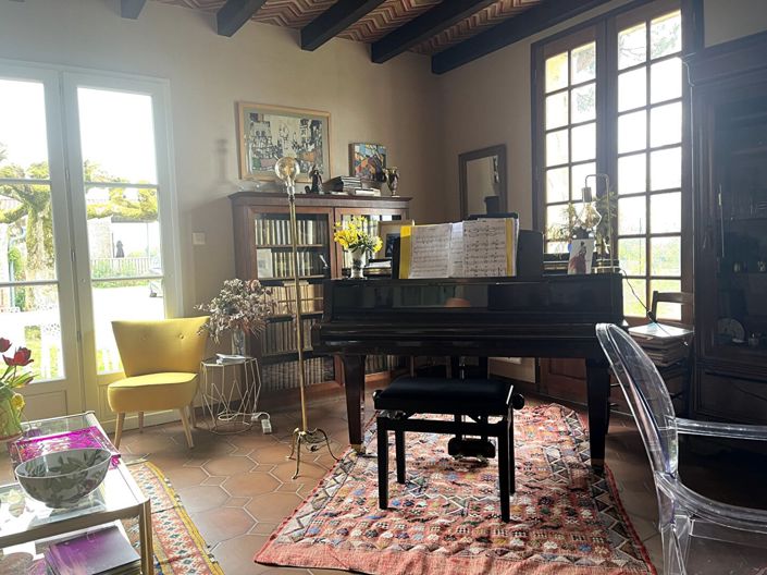 Image No.7-4 Bed House for sale
