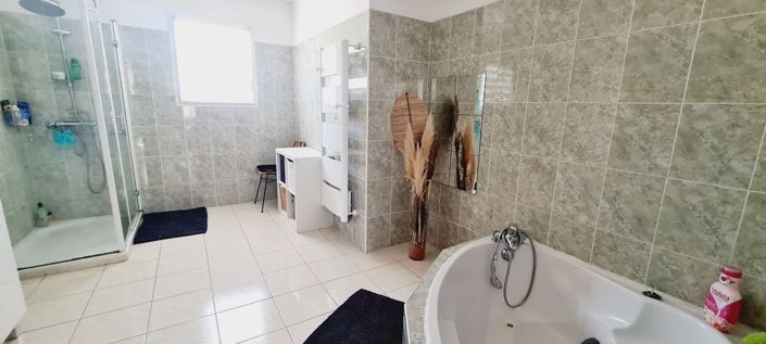 Image No.11-4 Bed House for sale
