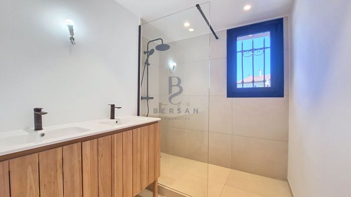 Image No.10-3 Bed House for sale