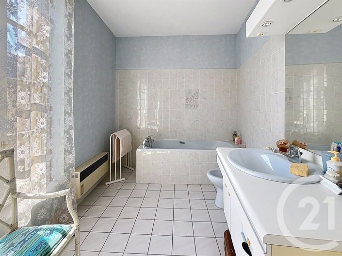 Image No.26-3 Bed House for sale