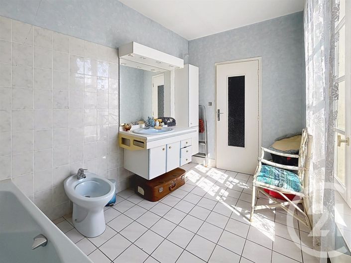 Image No.27-3 Bed House for sale