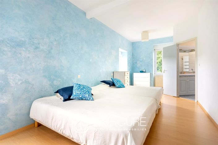 Image No.13-6 Bed House for sale