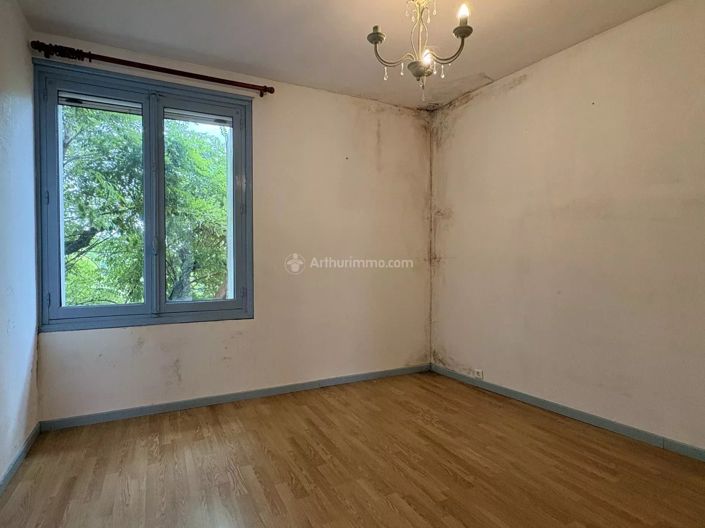 Image No.10-4 Bed House for sale