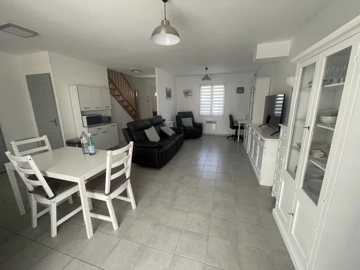 Image No.4-2 Bed House for sale