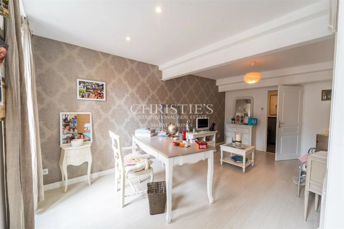 Image No.14-4 Bed House for sale