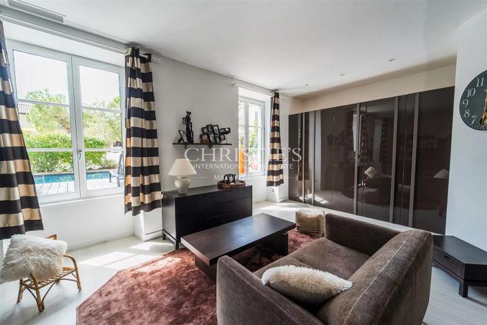 Image No.17-4 Bed House for sale