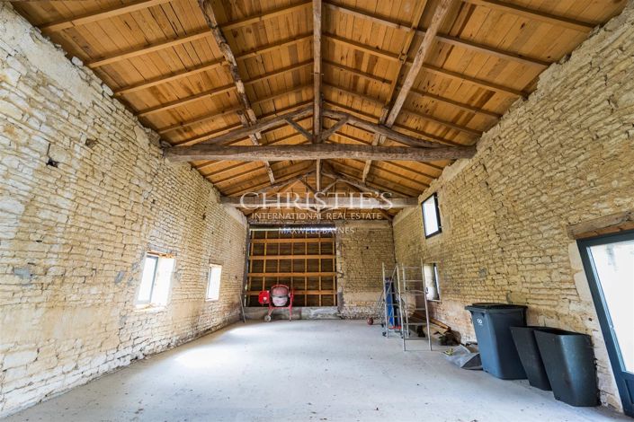 Image No.32-4 Bed House for sale