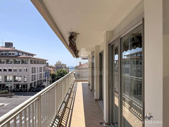 Image No.6-3 Bed Apartment for sale