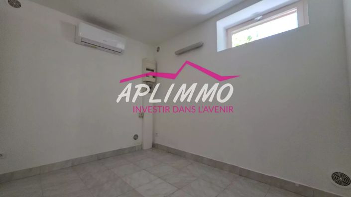 Image No.6-Apartment for sale