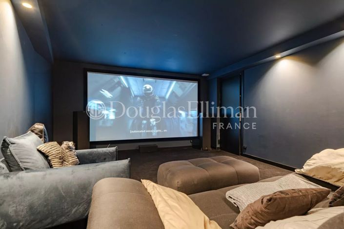 Image No.10-5 Bed House for sale