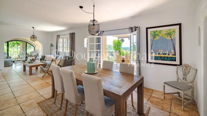 Image No.7-4 Bed House for sale