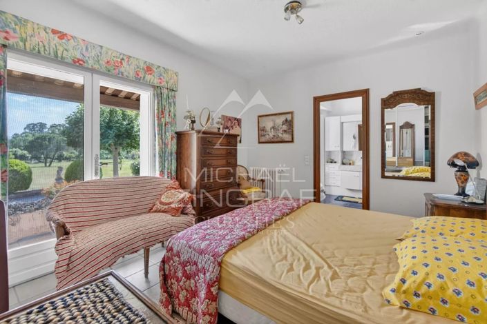 Image No.10-7 Bed House for sale