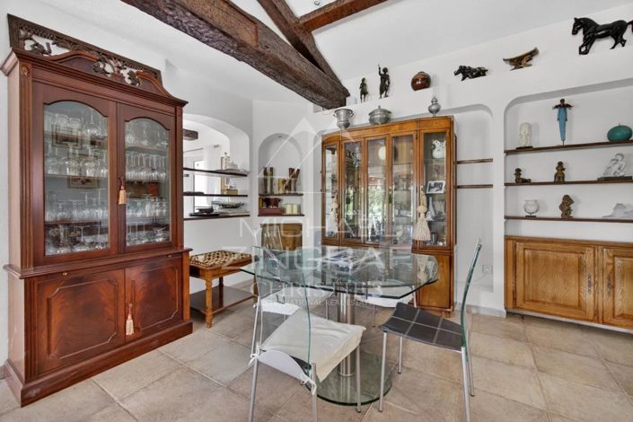Image No.9-7 Bed House for sale