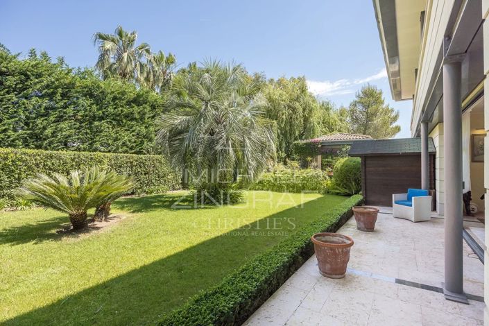 Image No.21-5 Bed House for sale