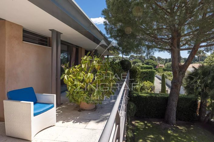 Image No.23-5 Bed House for sale