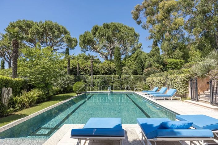 Image No.6-5 Bed House for sale