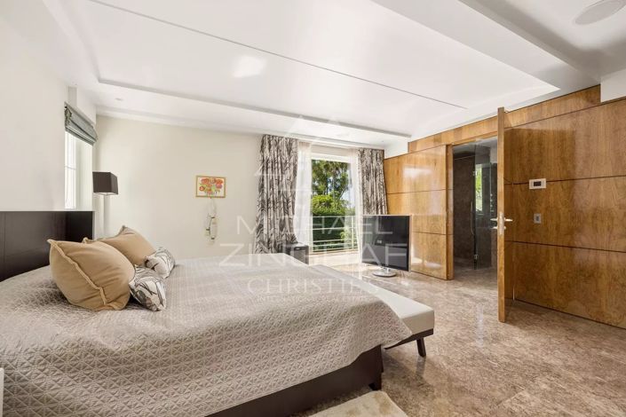 Image No.17-5 Bed House for sale