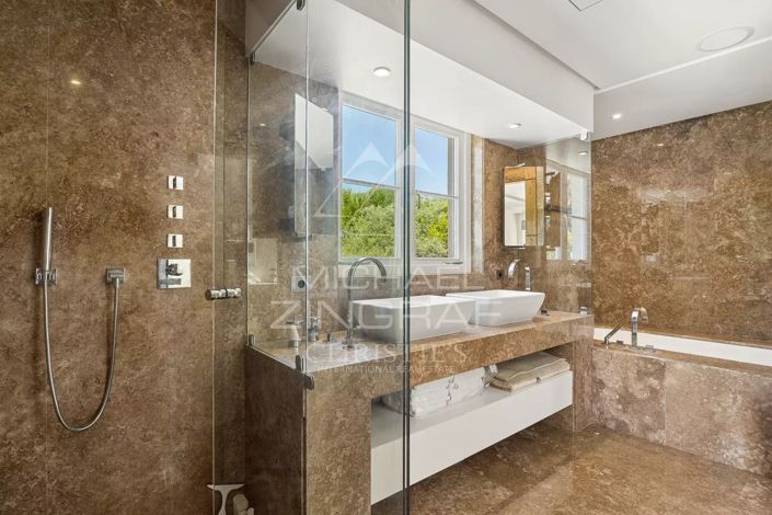 Image No.22-5 Bed House for sale