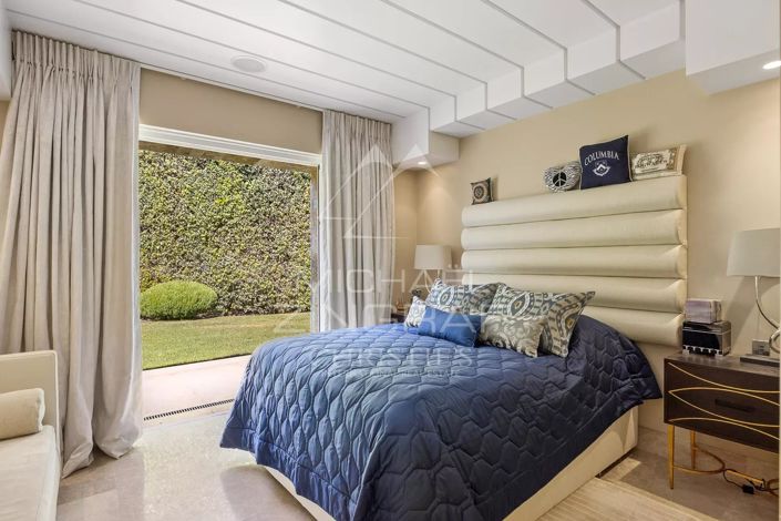 Image No.24-5 Bed House for sale