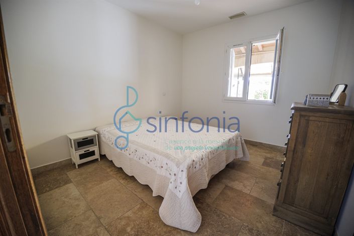 Image No.8-3 Bed House for sale