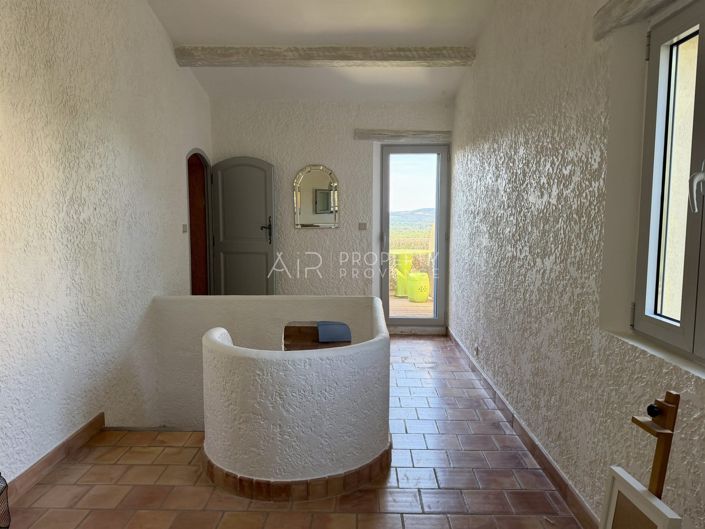 Image No.19-5 Bed House for sale