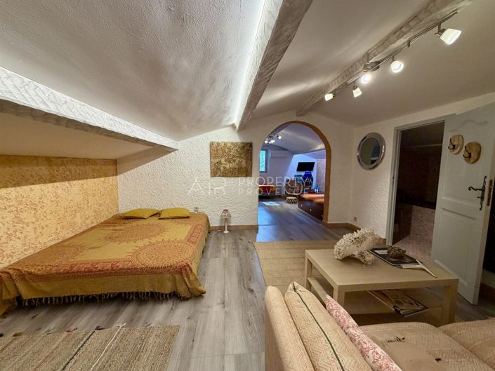 Image No.21-5 Bed House for sale