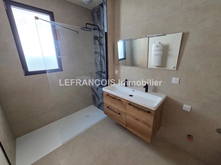 Image No.10-4 Bed House for sale